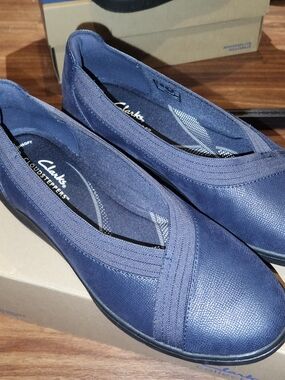 Women's Clarks Cloudsteppers Flats 9M